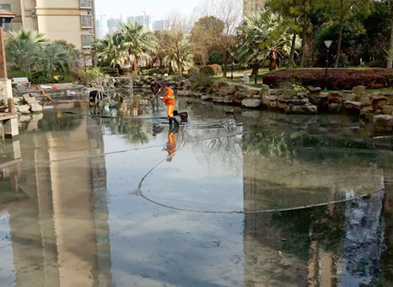 泰来景观池淤泥清理